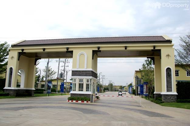 Golden Town On Nut Pattanakarn